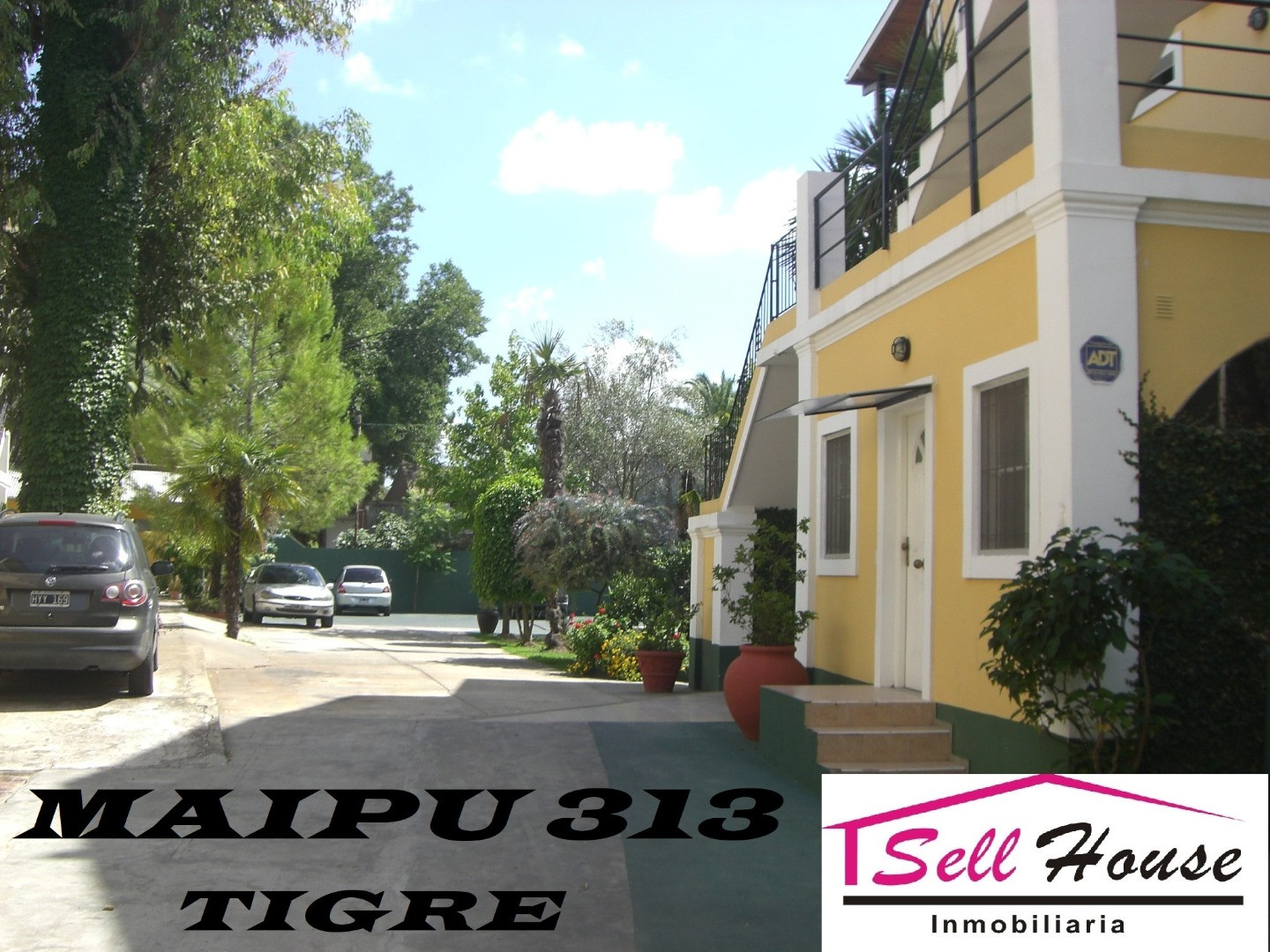 Two-room apartment with parking in Tigre
