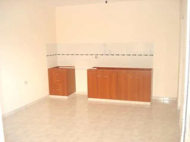 Apartamento de 2 ambientes de frente em Lanús