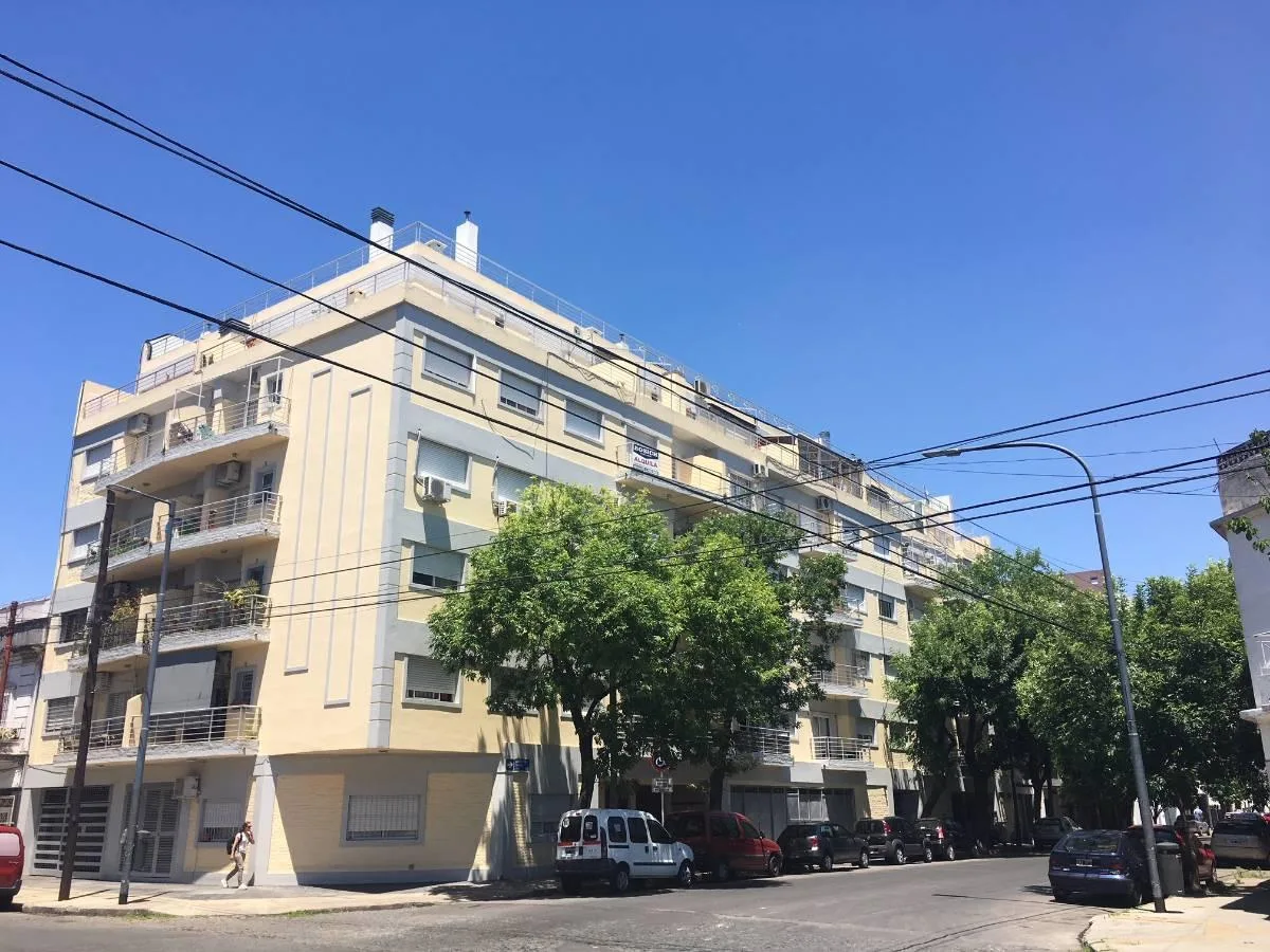 Liniers 2 Amb Interno en Edificio.