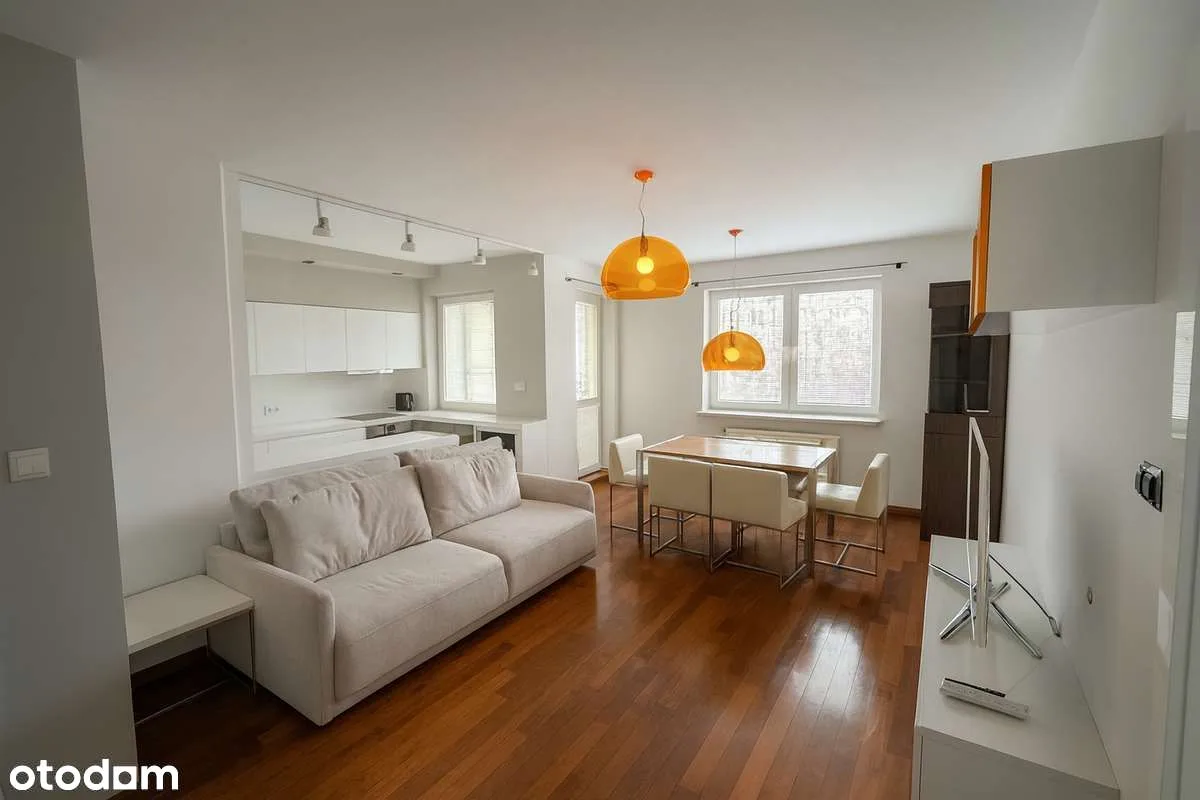 55 m² renovated one-bedroom apartment near SGGW