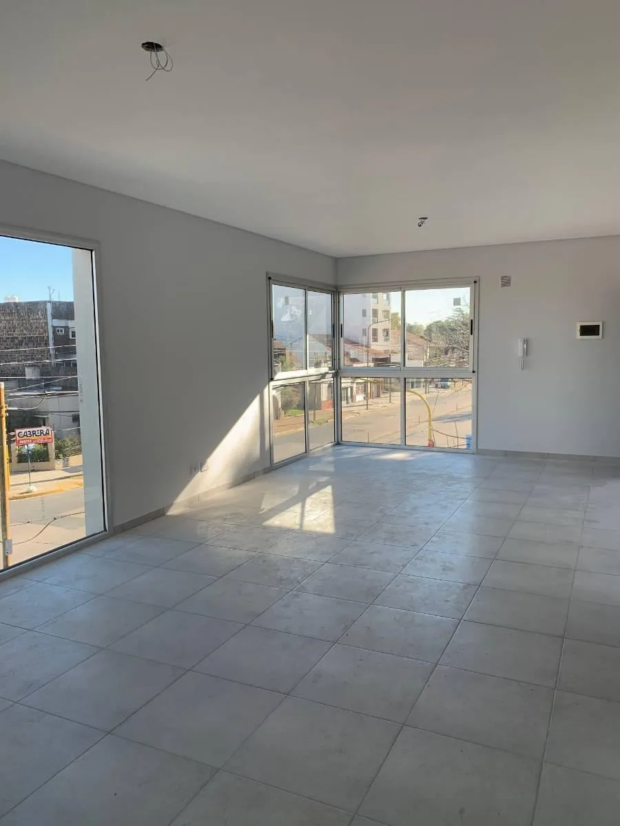 One-bedroom two-room apartment on Av. Alsina