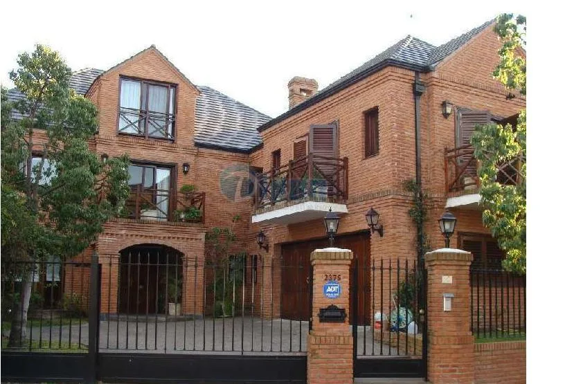 Casa 6 Ambientes en Venta Alquiler en Martinez