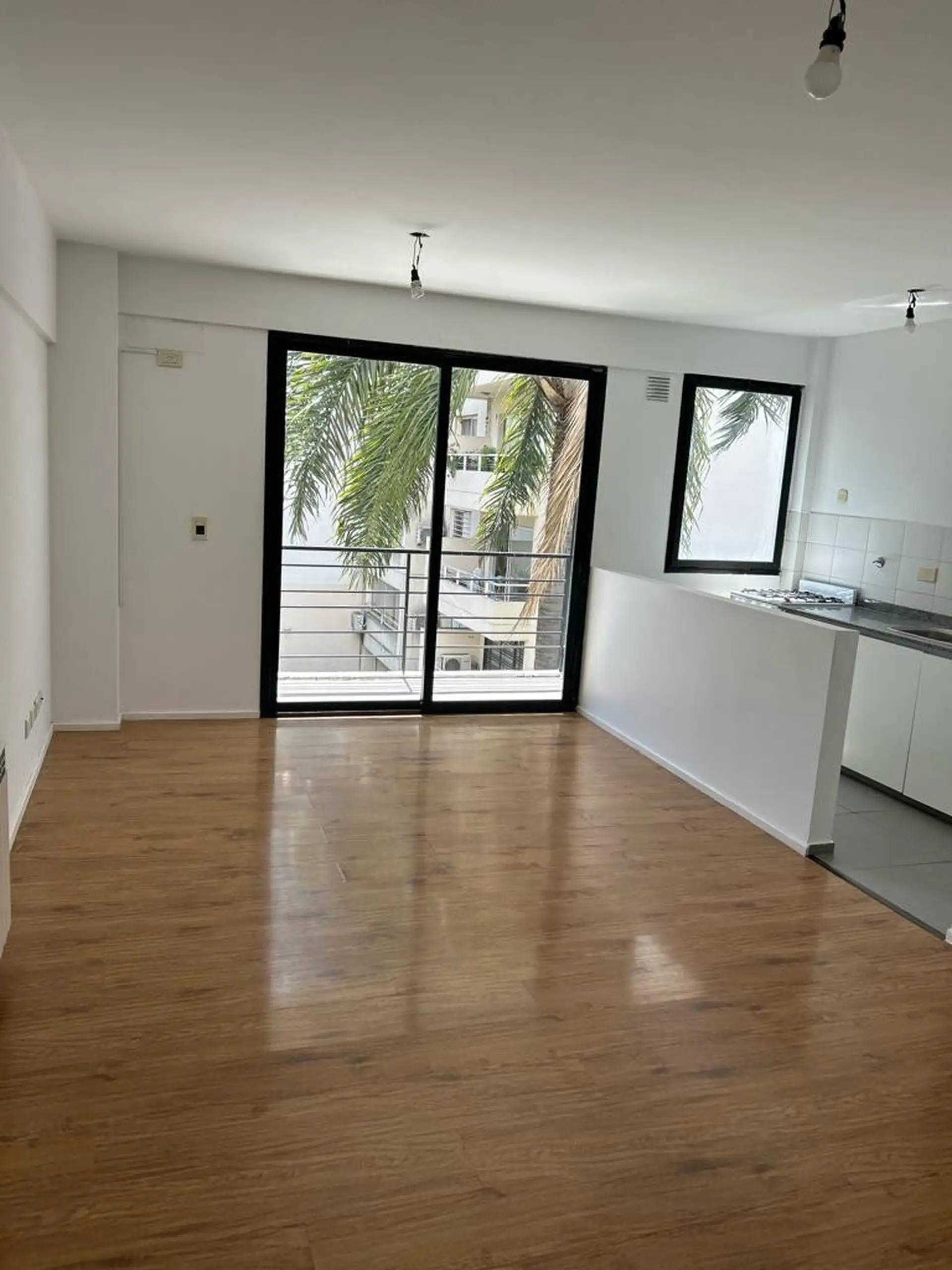 Apartamento com vaga de garagem em Morón