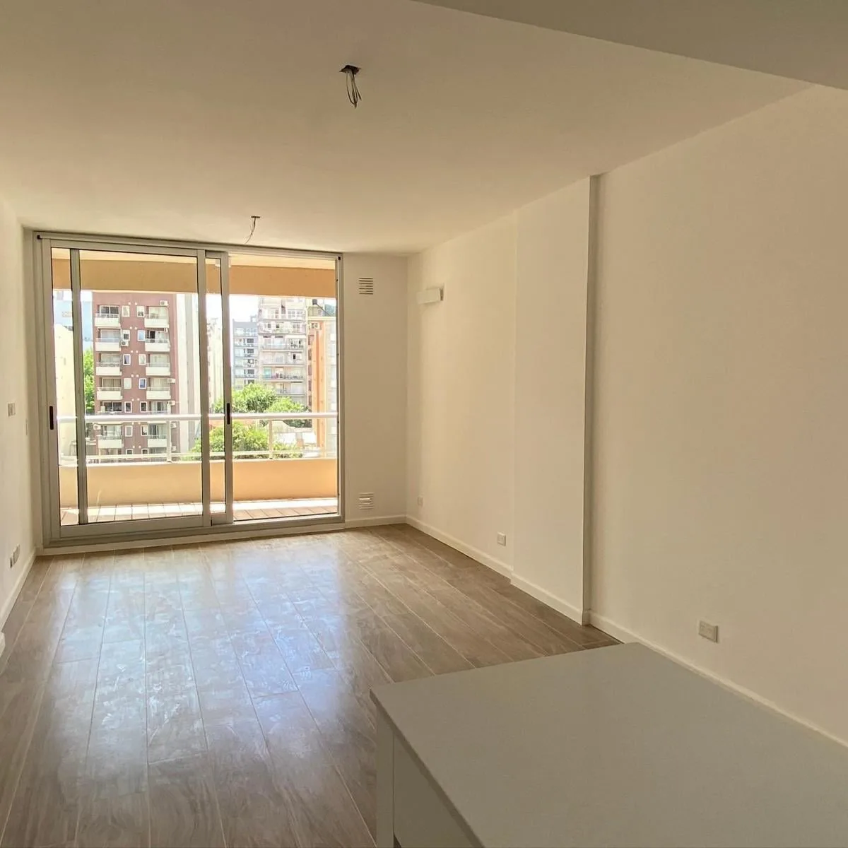 Monoambiente con balcón aterrazado en Villa Urquiza