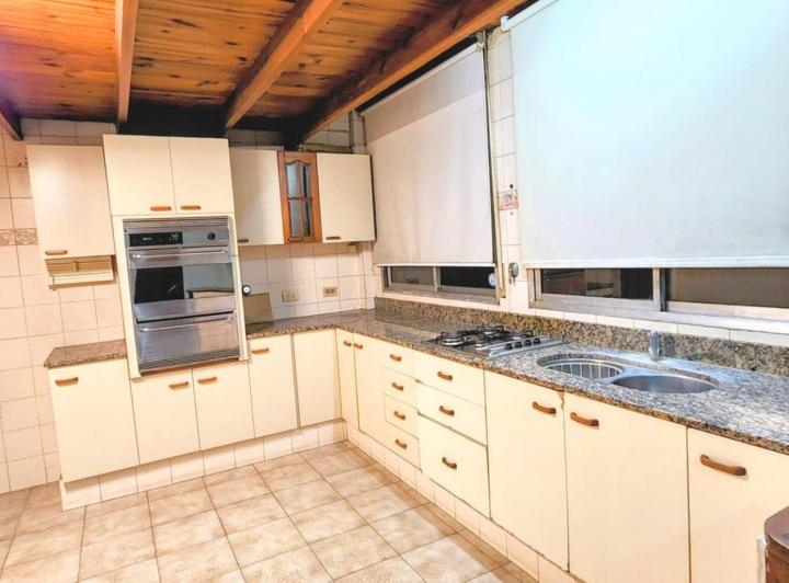 Apartamento de 3 ambientes com 2 dormitórios e vaga de garagem em Hurlingham