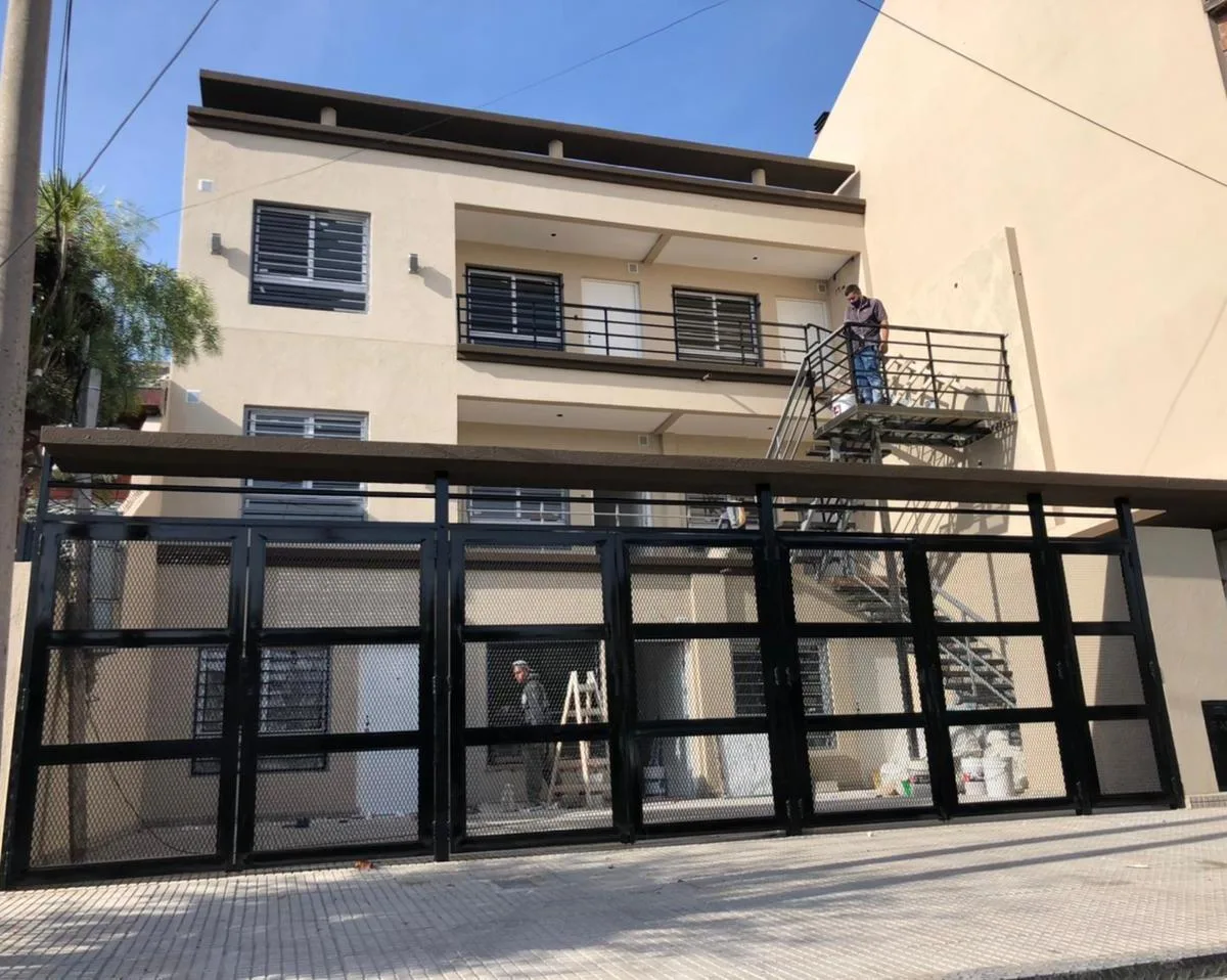 Two-room apartment with balcony in San Justo