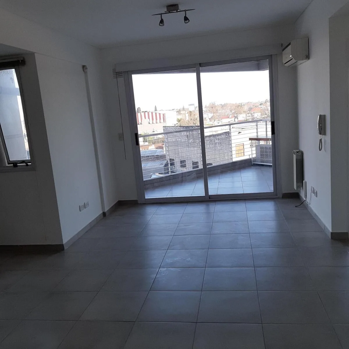 Apartamento de 1 quarto com vaga fixa em Lomas de Zamora