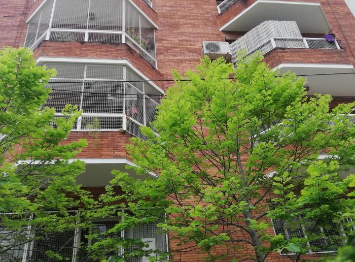 Квартира с двумя комнатами с балконом во двор в Villa Urquiza