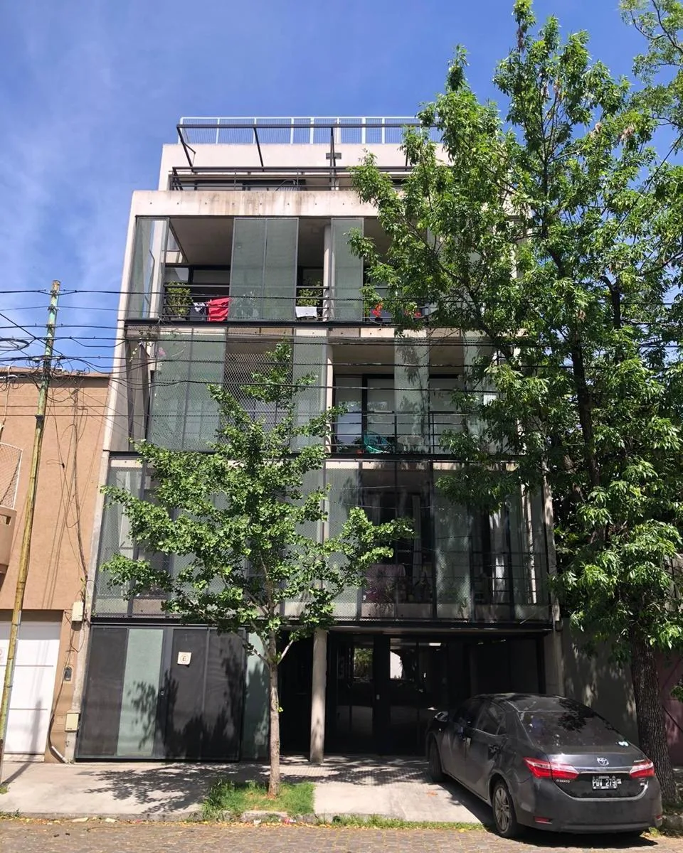 Studio with balcony and parking