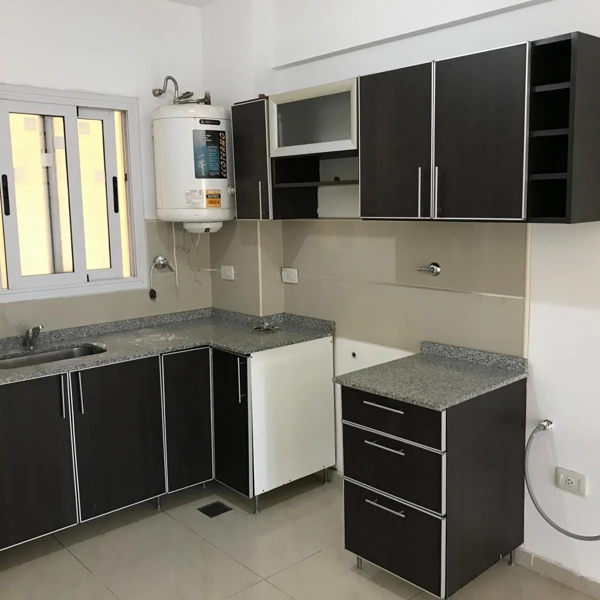 Apartamento de 2 ambientes com 1 quarto em Merlo Centro