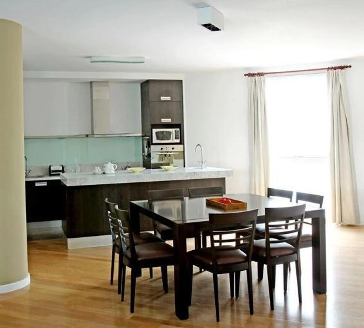 Departamento amoblado de 3 ambientes con 2 suites en Buenos Aires