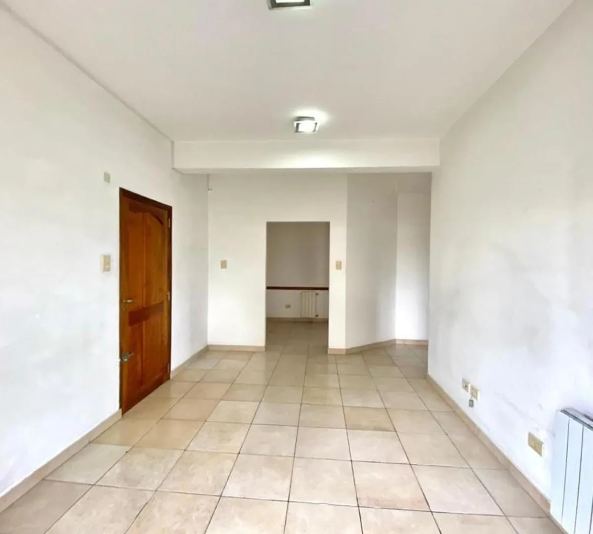 2-room apt with balcony and parking