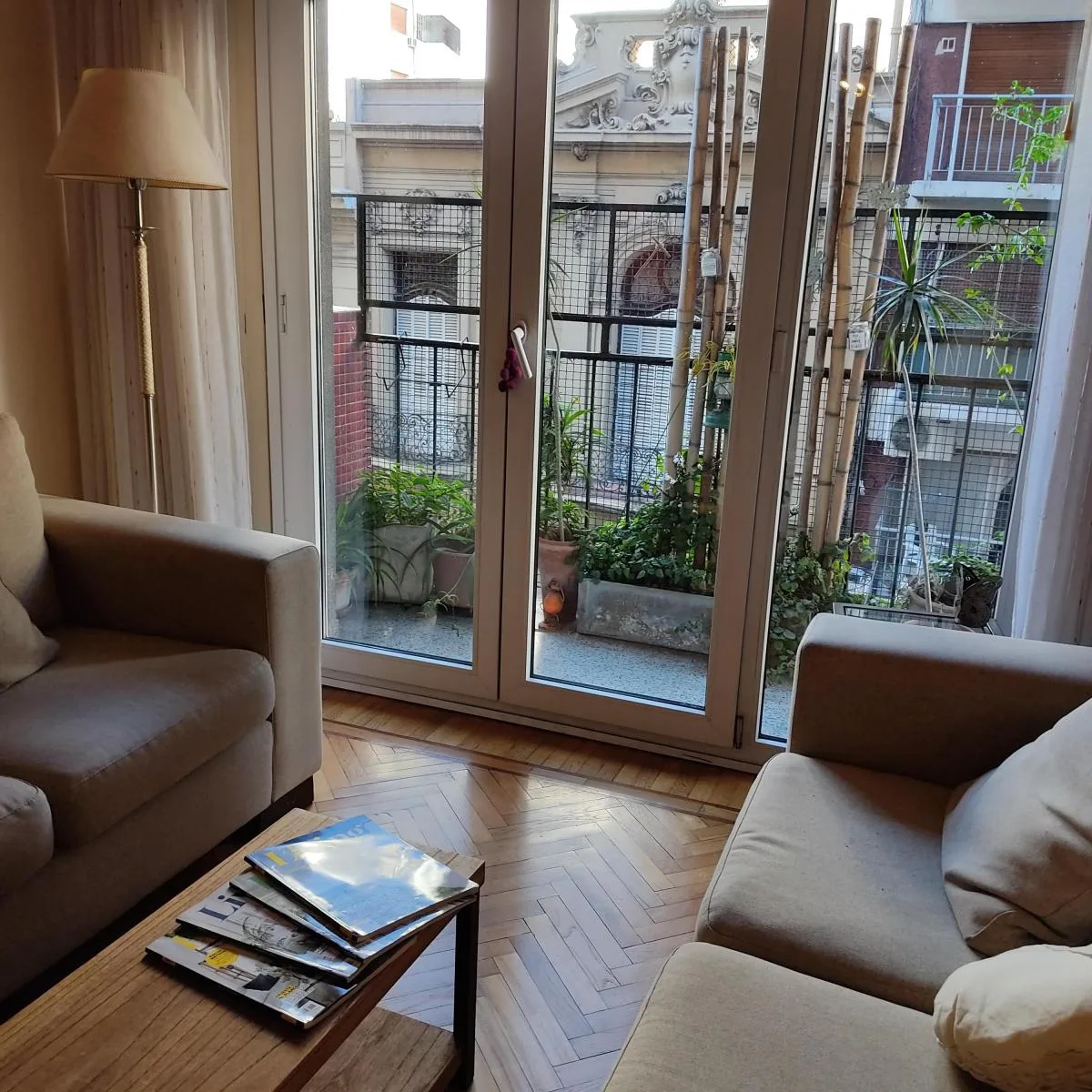 Unfurnished three-bedroom apartment in Balvanera