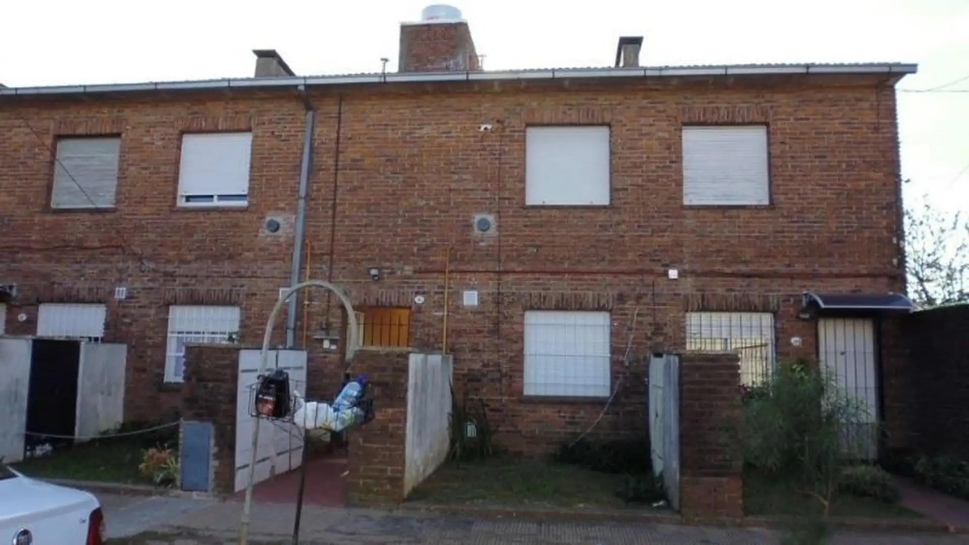 Upstairs PH with shared balcony