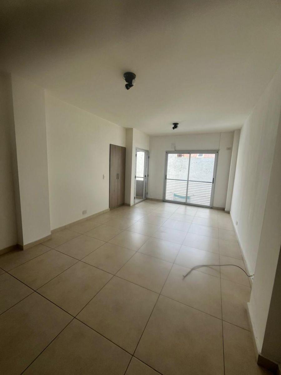 Квартира-студия с мебелью и балконом в Mataderos