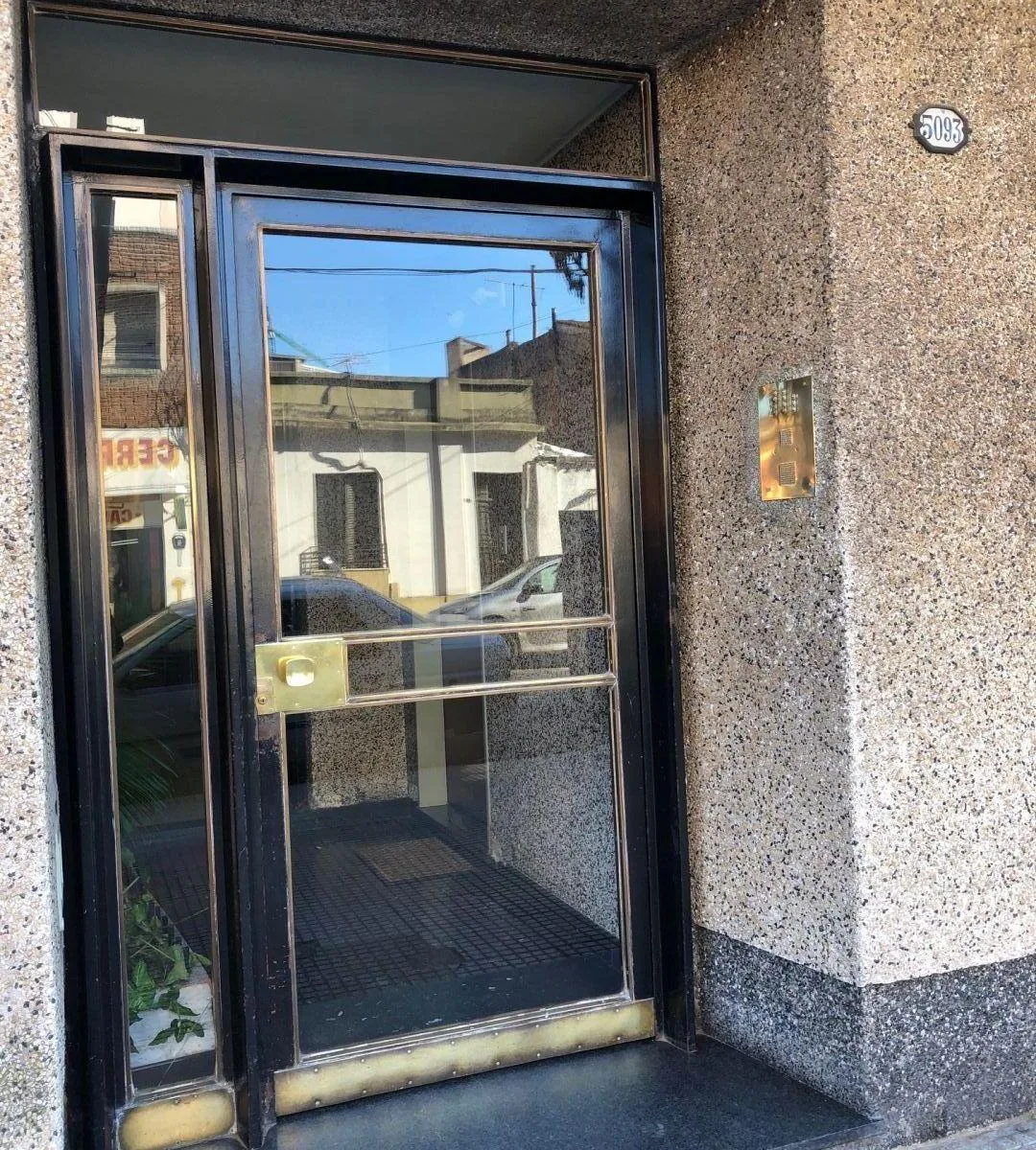Ground-floor with patio
