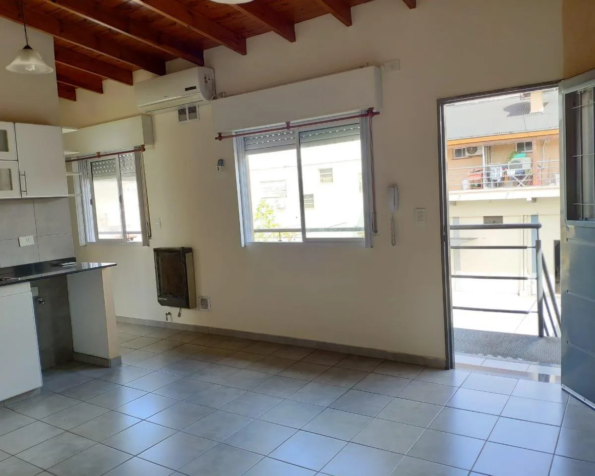 Apartamento de dois ambientes em Morón