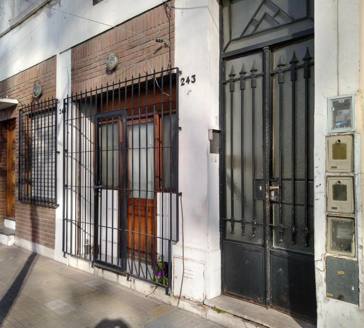 PH с отдельным входом спереди и антресолью в Avellaneda