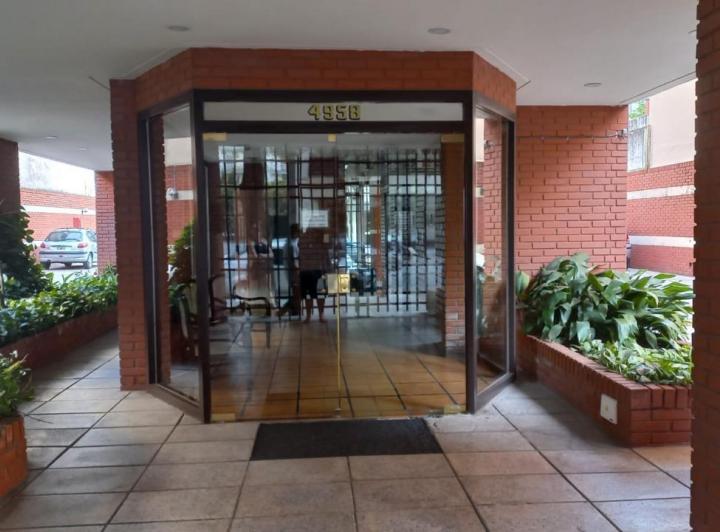 Two-room apartment with balcony and parking in Villa Urquiza