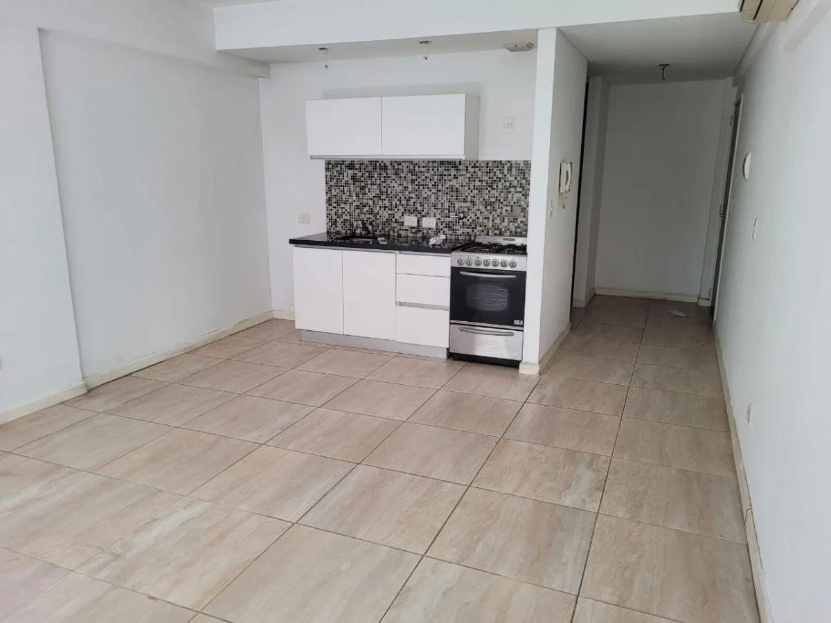 Unfurnished studio apartment in Recoleta