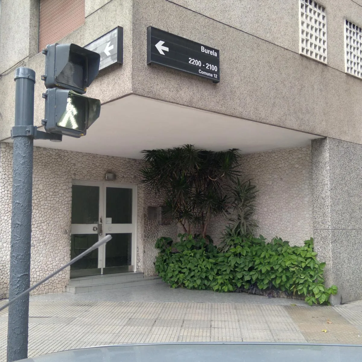 Front-facing one-bedroom apartment with balcony in Villa Urquiza