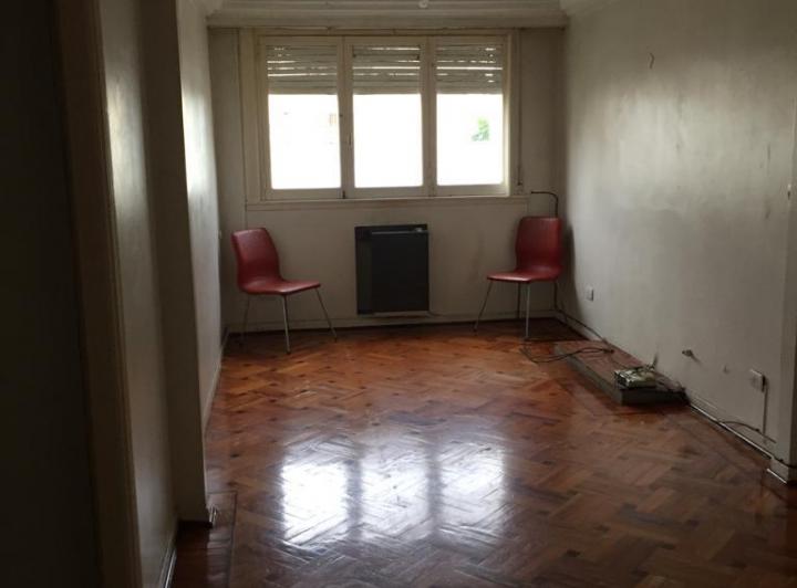 Departamento de 2 ambientes en Flores