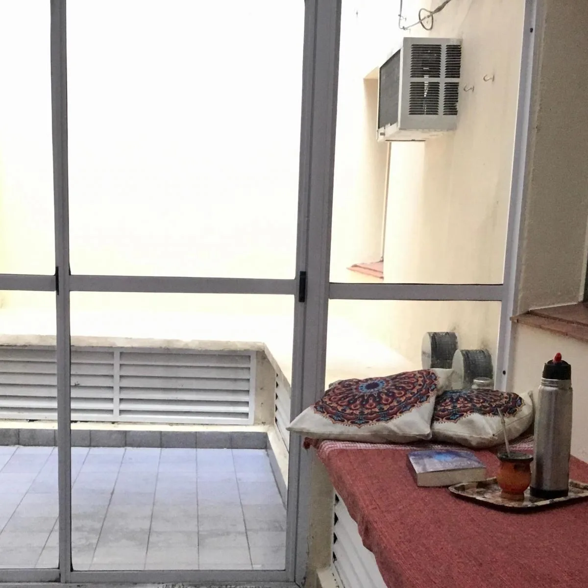 Apartamento mobiliado com pátio em Balvanera