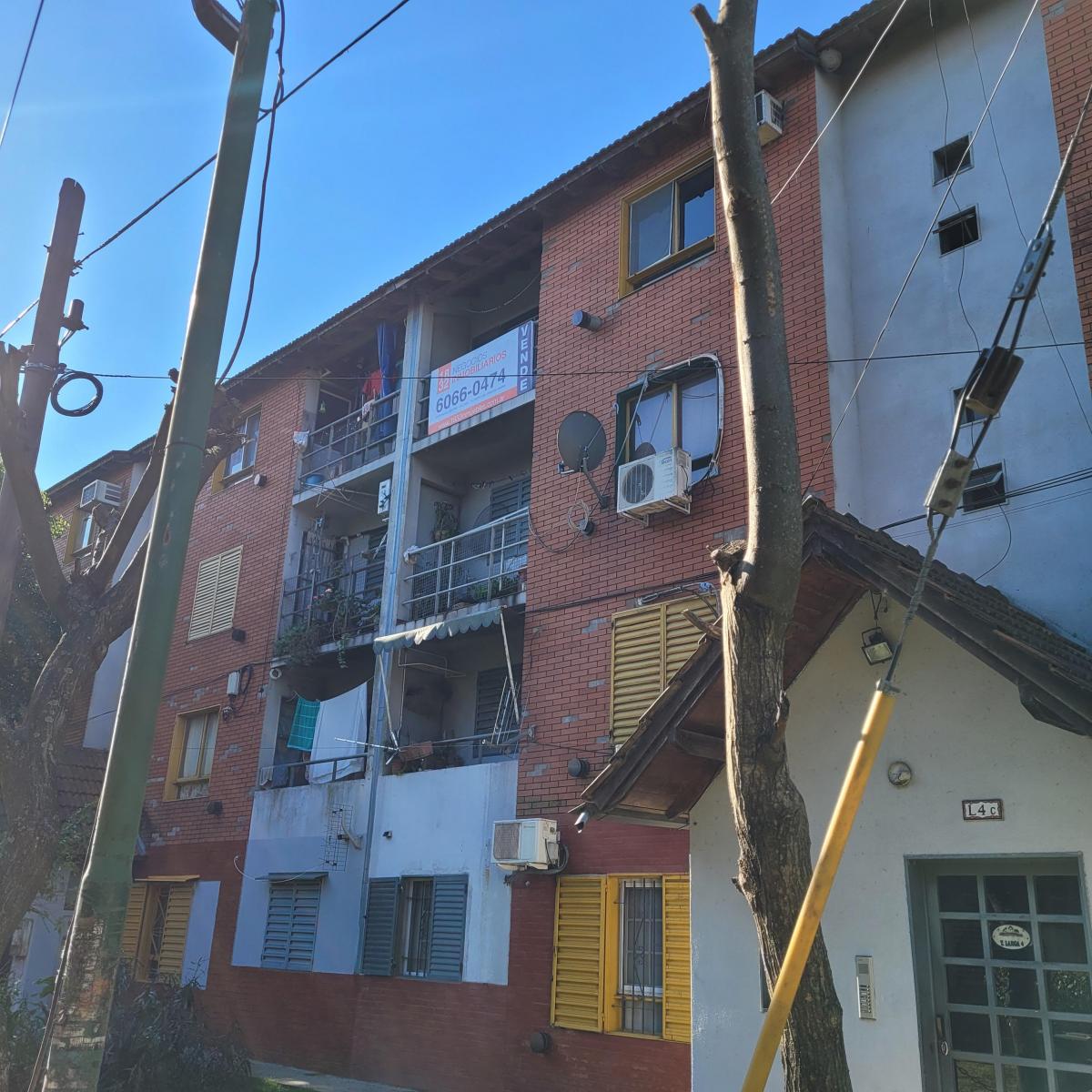 Departamento de 3 ambientes en Barrio Odisa, Lomas de Zamora