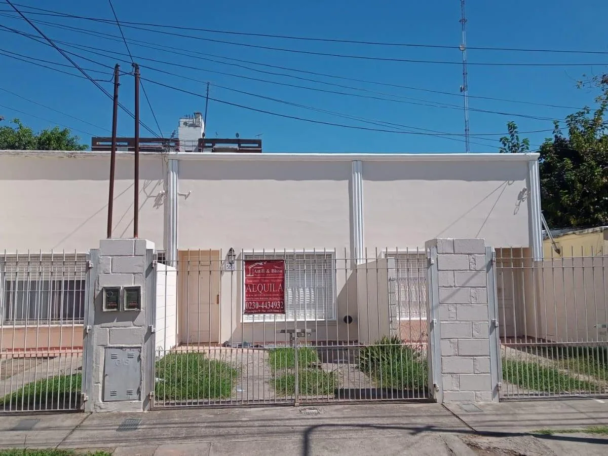 Alquiler Dúplex, 2 Dorm., Cochera, Jardín Trasero Pilar Centro