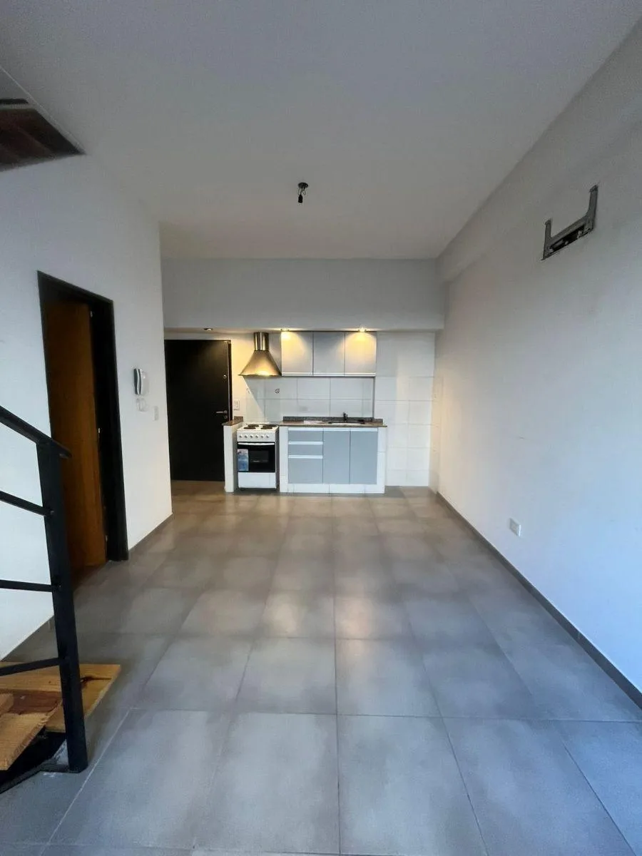 Departamento T/duplex 2 y 1/2 Amb 2 Baños Balcon Alquiler Lomas Mirador/la Tablada