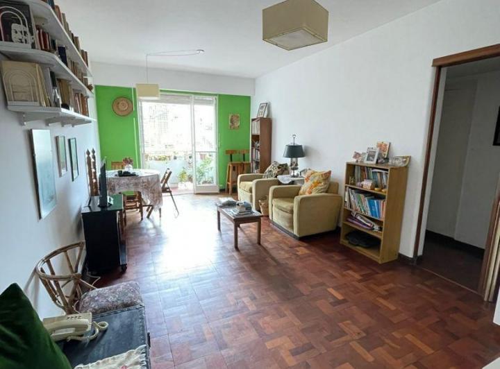 Трёхкомнатная квартира с балконом в Constitución