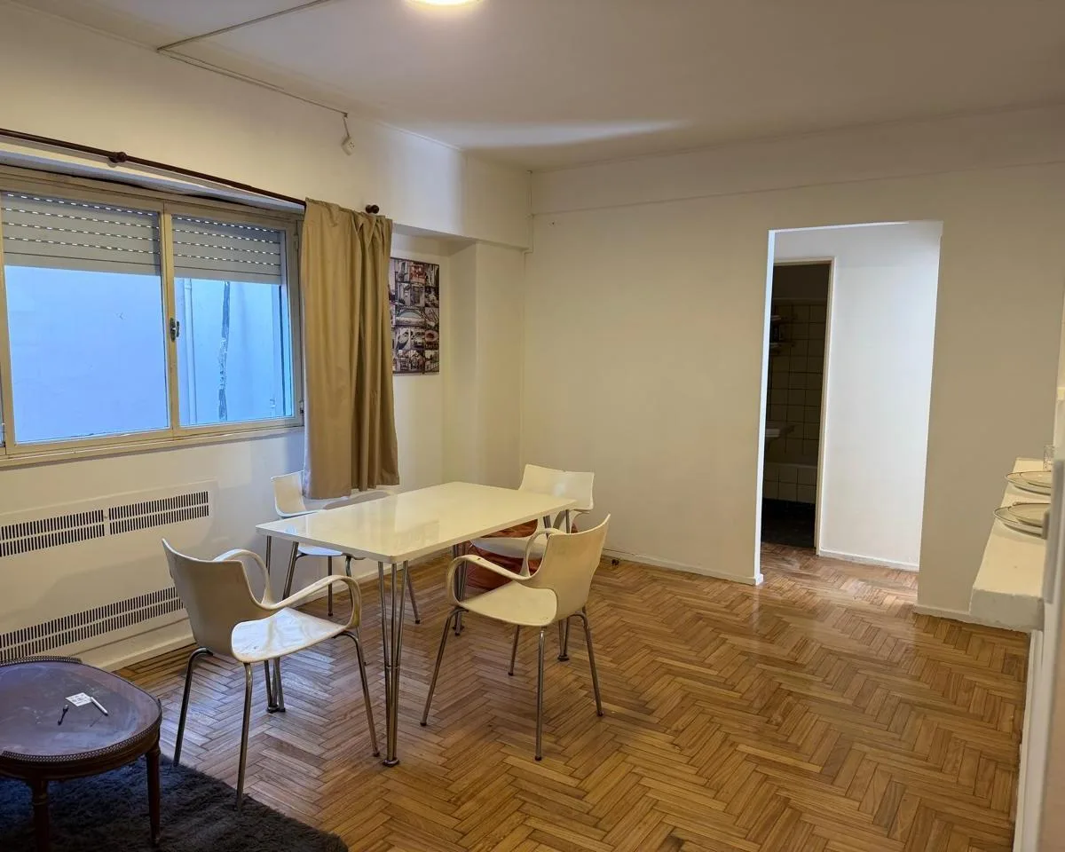 Excelente Semipiso 3 Ambientes en Inmejorable Ubicación - Bajas Expensas.