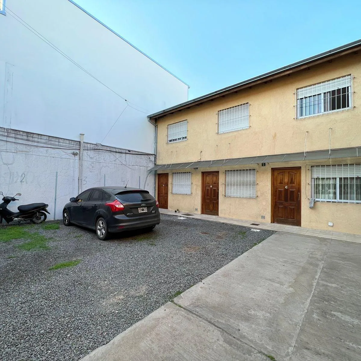 Hermoso Duplex 3 Ambientes con Cochera en Alquiler!
