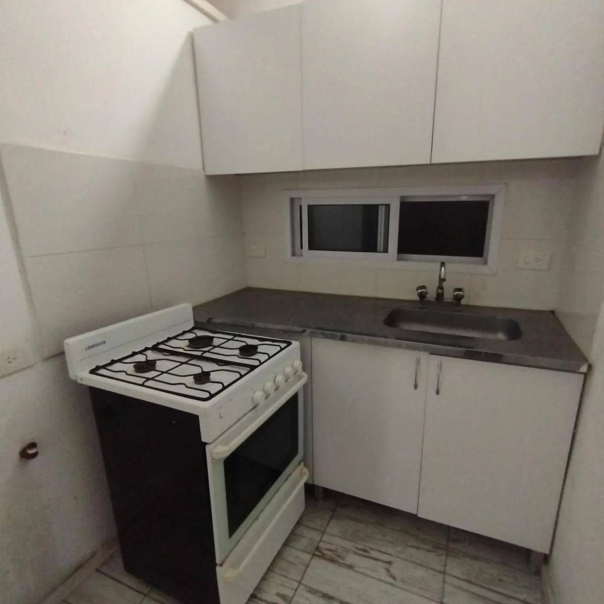 Kitnet com pátio em José C. Paz