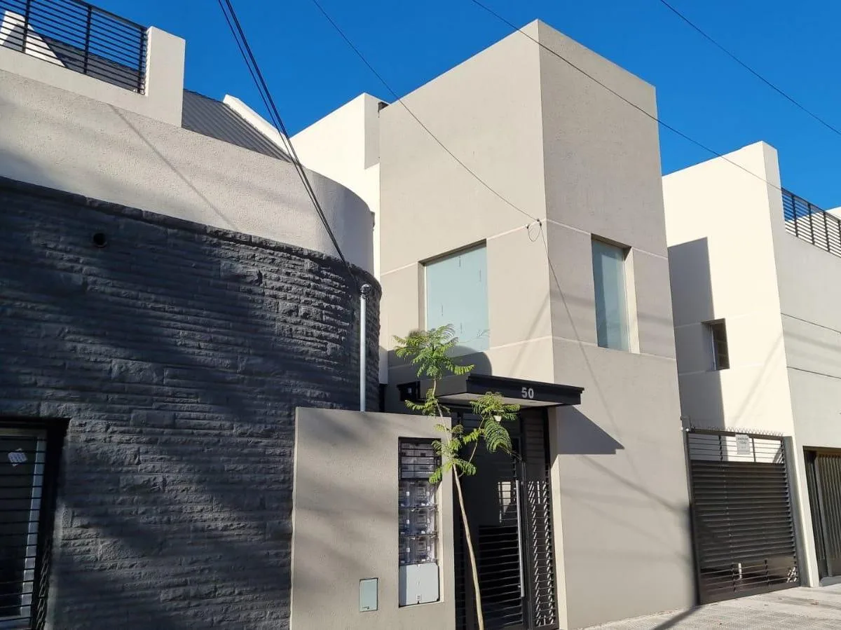 Departamento de 2 ambientes en Morón planta baja