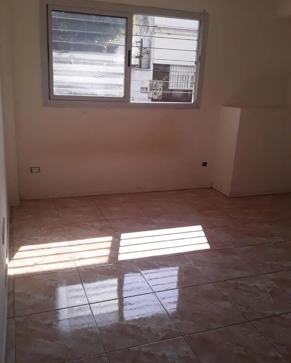 Kitnet térrea na rua em Avellaneda