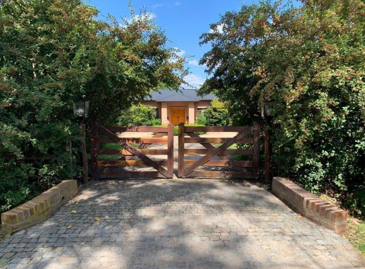 Country-style house for temporary rent in Luján