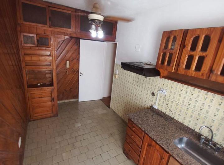 PH de 3 ambientes con patio y terraza en General San Martín