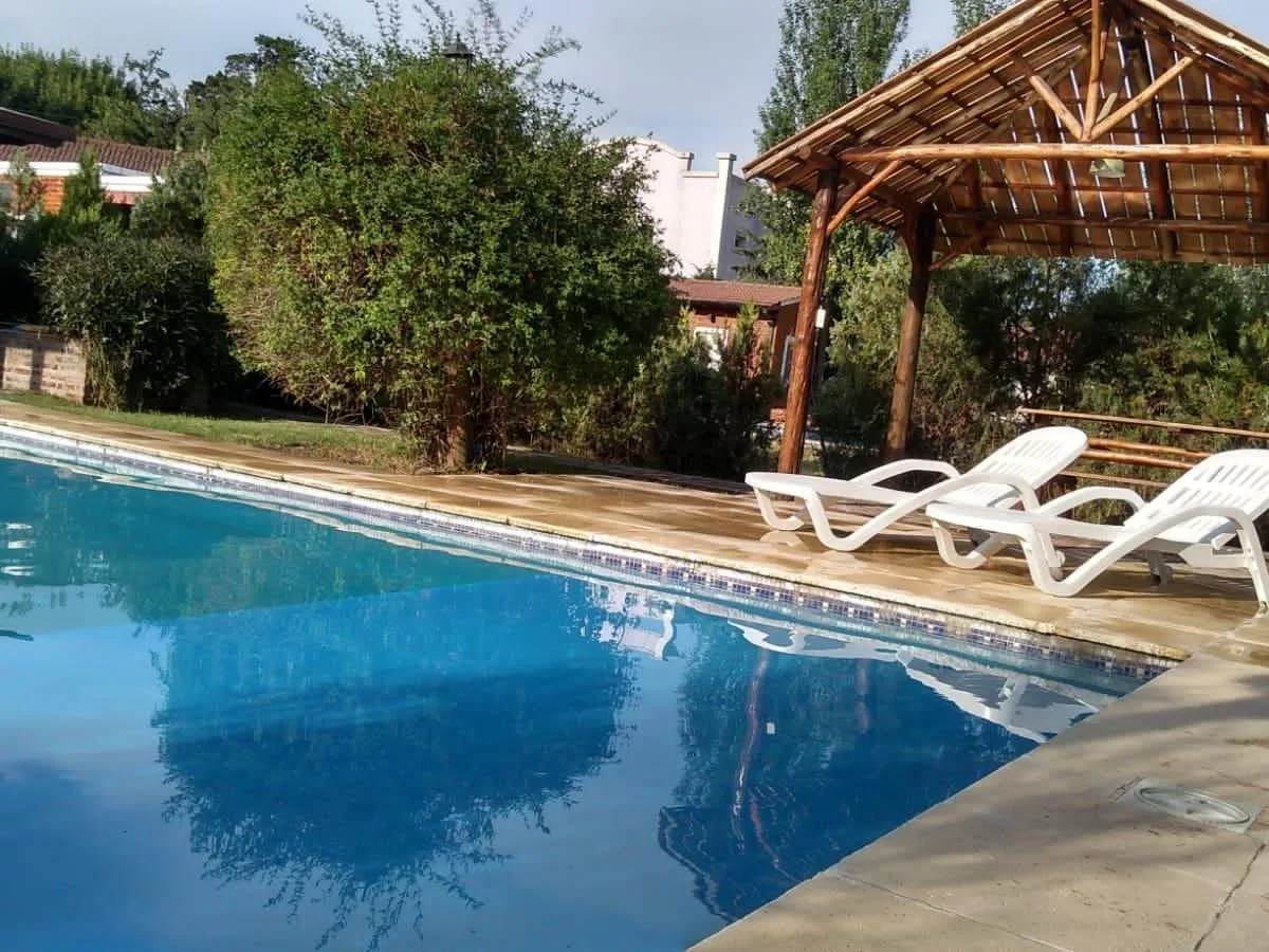 Four-bedroom house with pool and jacuzzi in Presidente Perón
