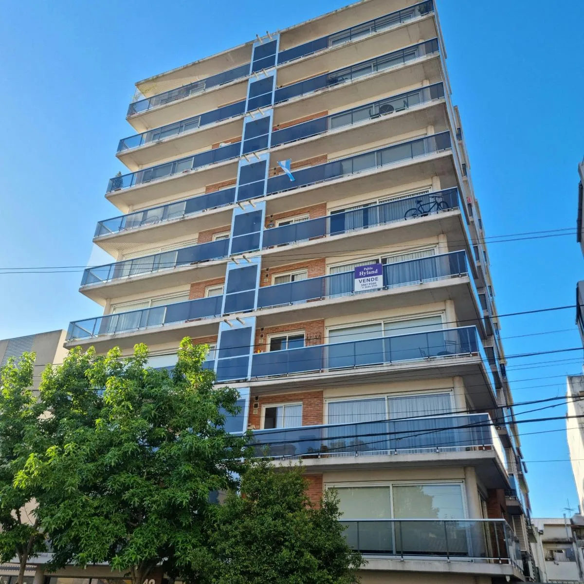 Vicente Lopez 46