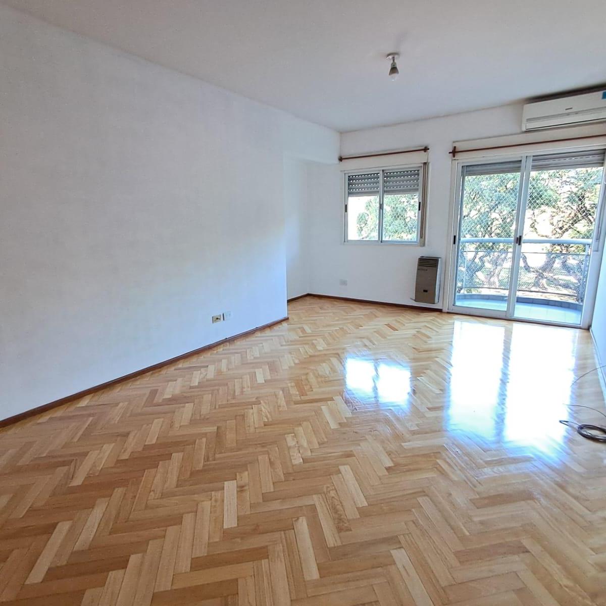 Kitnet com varanda em Chacarita