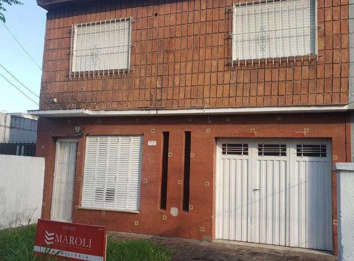Duplex de 3 ambientes com pátio, terraço e vaga de garagem em Martínez
