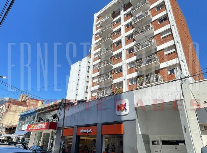 Two-room apartment with parking in Quilmes Centro