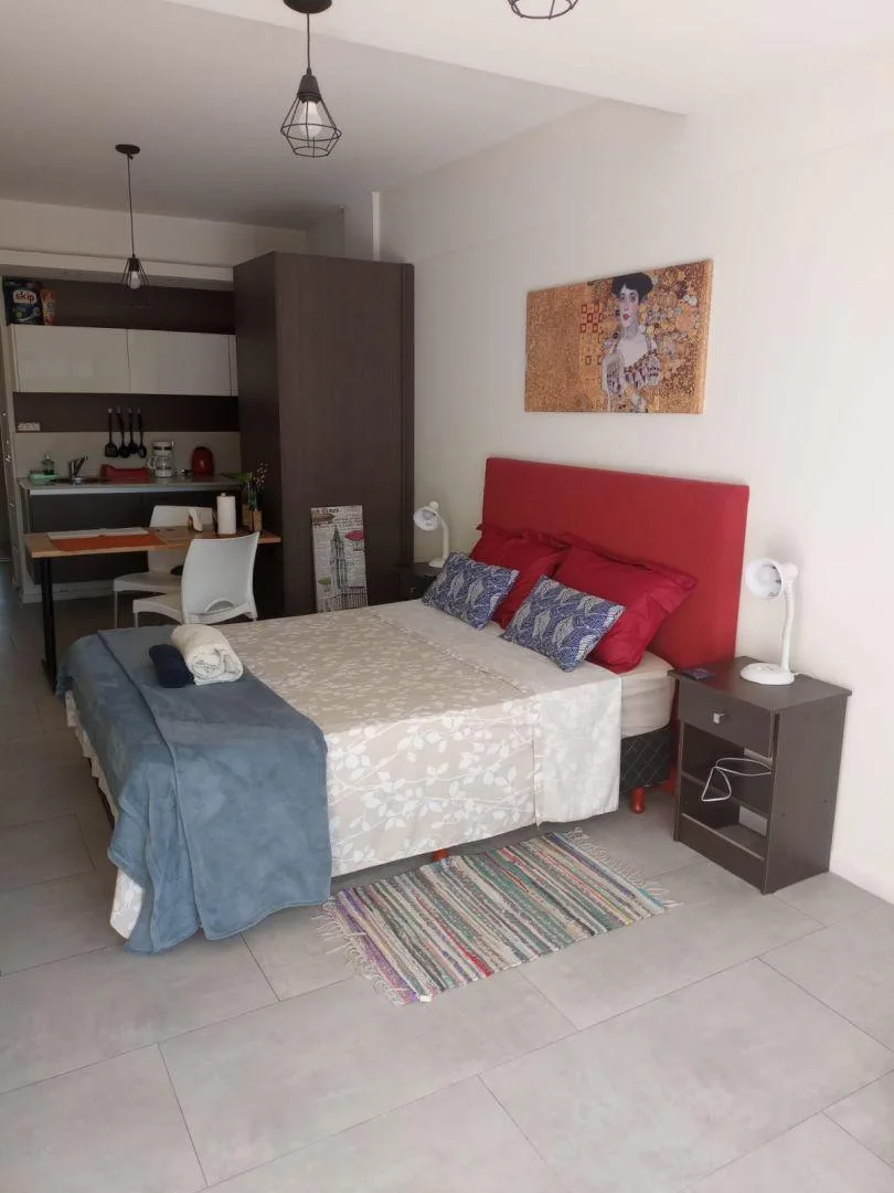 Monoambiente amoblado con terraza