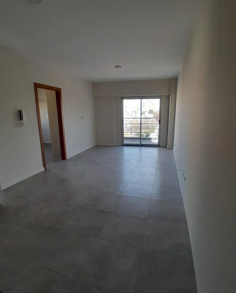 Alquiler Floresta 2 Ambientes con Balcón