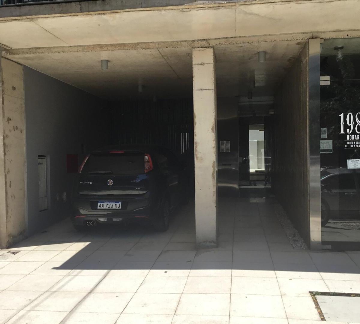 Monoambiente amoblado a estrenar al frente con balcón en Villa Urquiza