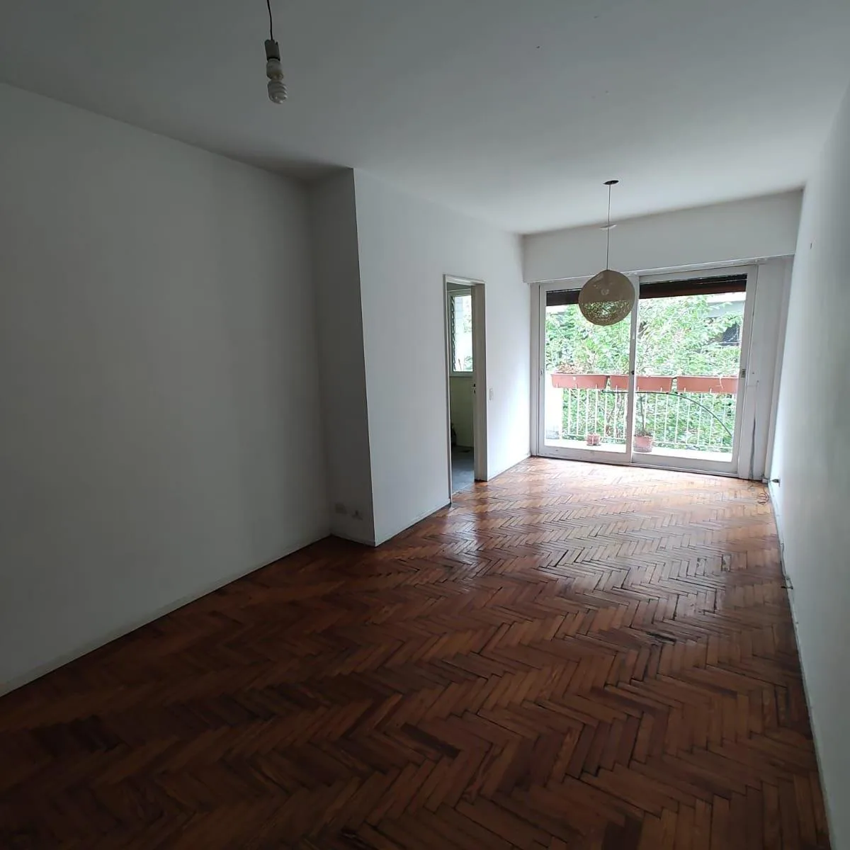 Departamento de 2 ambientes con balcón a la calle en Palermo