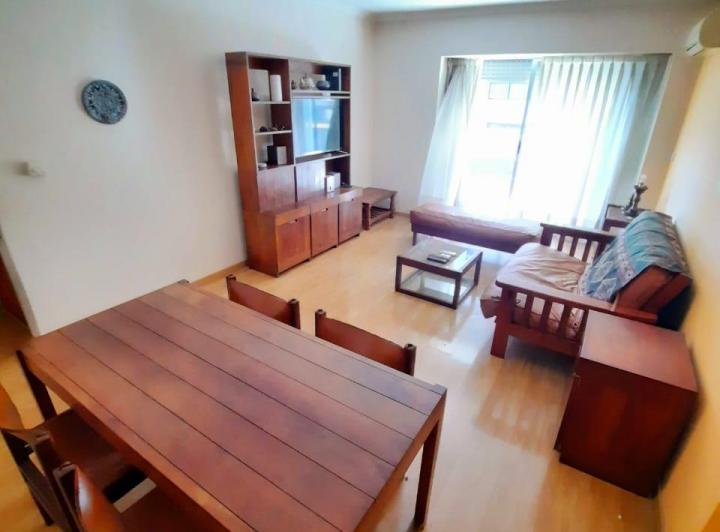 Apartamento de 2 ambientes de 1 dormitório em Monserrat