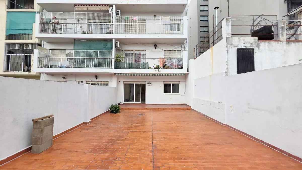 Two-bedroom apartment with private patio in Caballito North