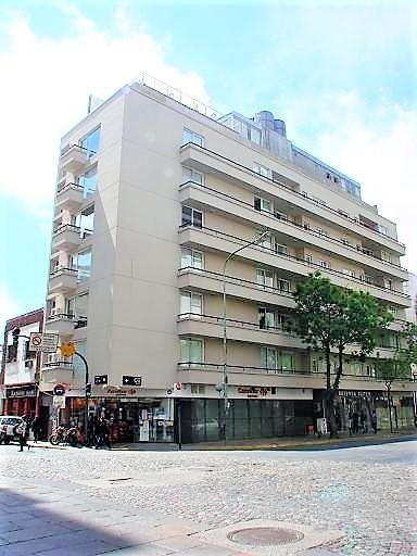 Furnished one-bedroom two-room apartment with balcony in San Telmo